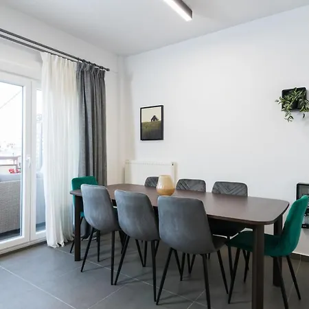 F & B Collection - 3 Bedroom Penthouse * Thessaloniki