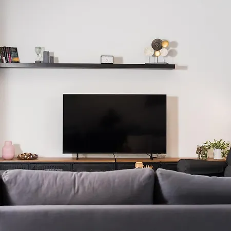 F & B Collection - 3 Bedroom Penthouse *