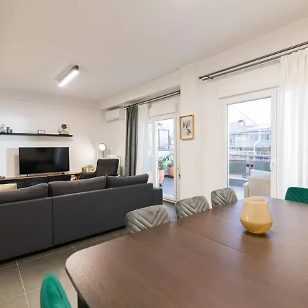 F & B Collection - 3 Bedroom Penthouse * Thessaloniki