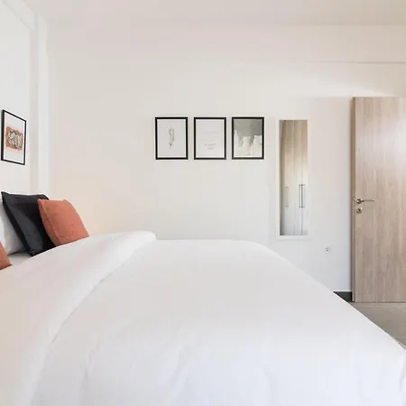 F & B Collection - 3 Bedroom Penthouse *