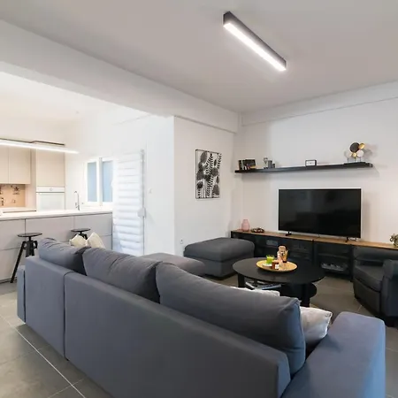F & B Collection - 3 Bedroom Penthouse Apartment Thessaloniki