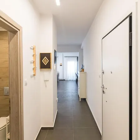 F & B Collection - 3 Bedroom Penthouse * Thessaloniki
