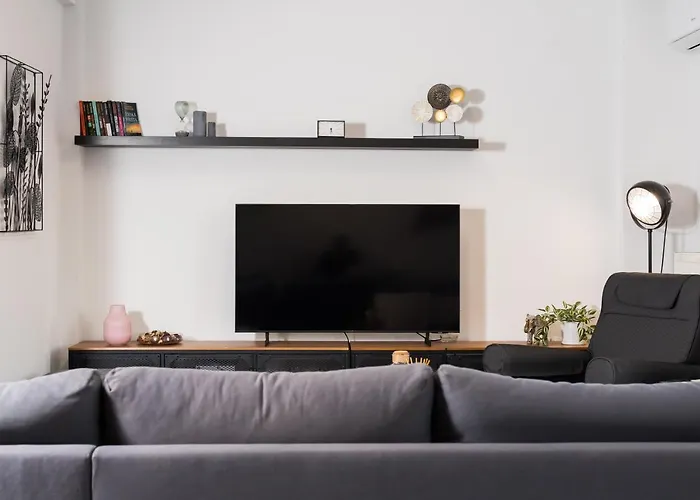 F & B Collection - 3 Bedroom Penthouse *